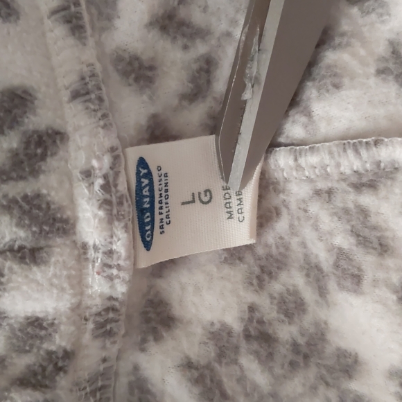 Old navy fleece pajama bottoms - Picture 5 of 6